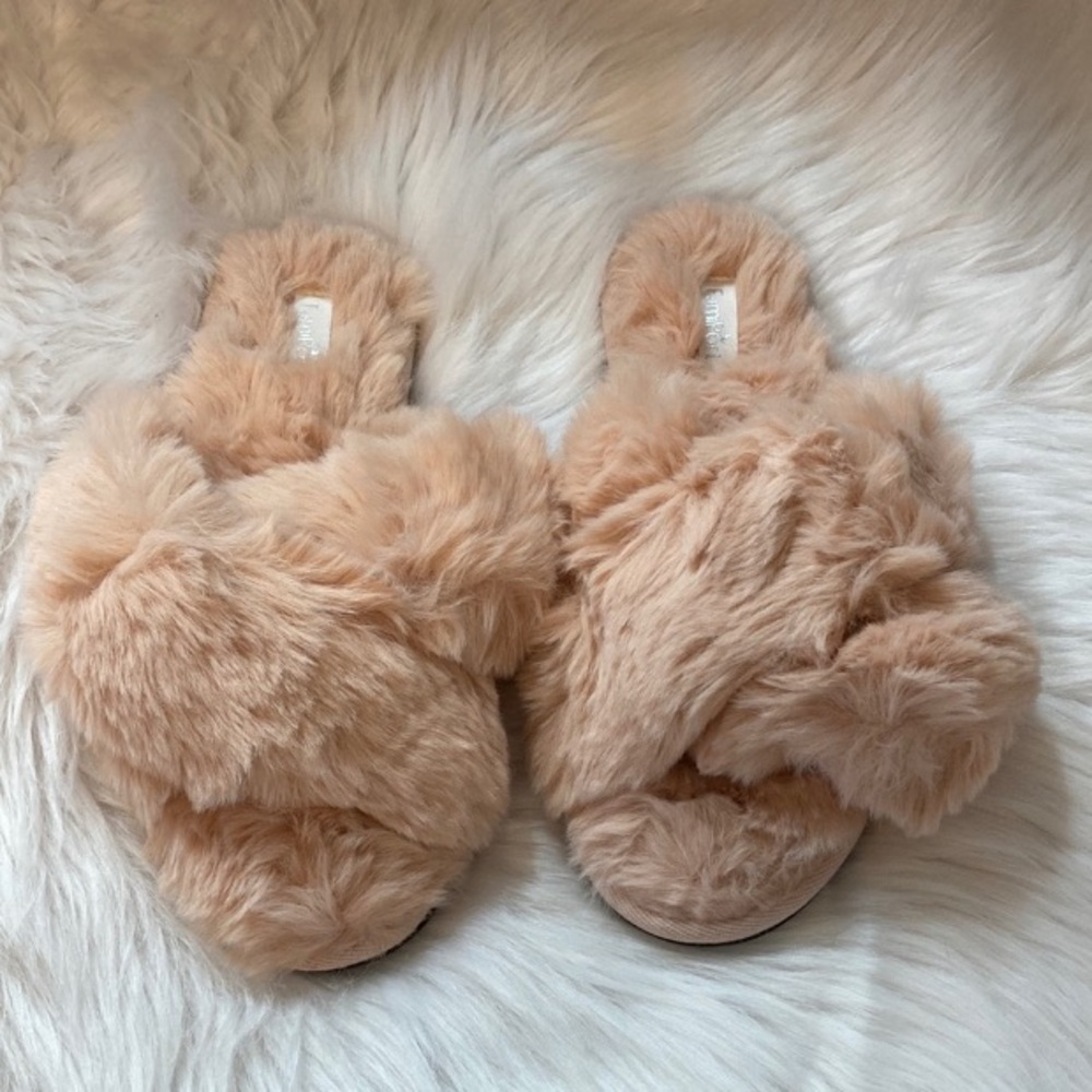 Pink/Peach Fluffy Slippers - Medium - NIP